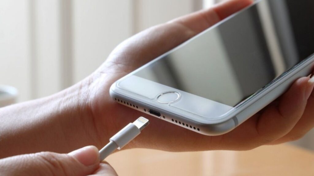 10 Cara Menghemat Baterai iPhone