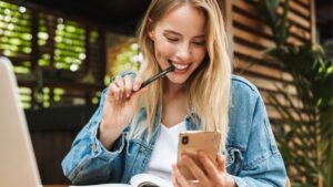 6 Cara Transfer Kuota Telkomsel Paling Cepat, Mudah dan Praktis!