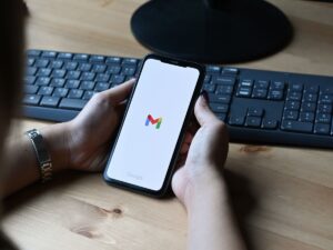 Anti Ribet! Berikut Ini 5 Cara Logout Akun Google di Hp Android dan iOS