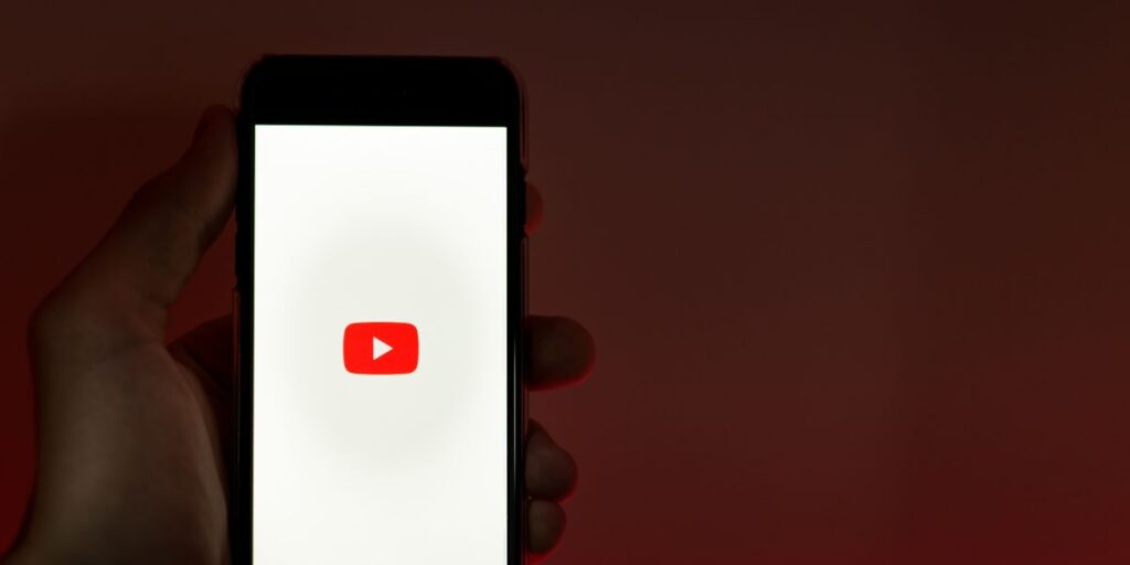 https://www.mediafire.com/file/3b5a3d3zqmoqlf5/YT_ReVanced_Full_v19.09.37_%2528New_Patch_%2526_microG%2529.apk/file